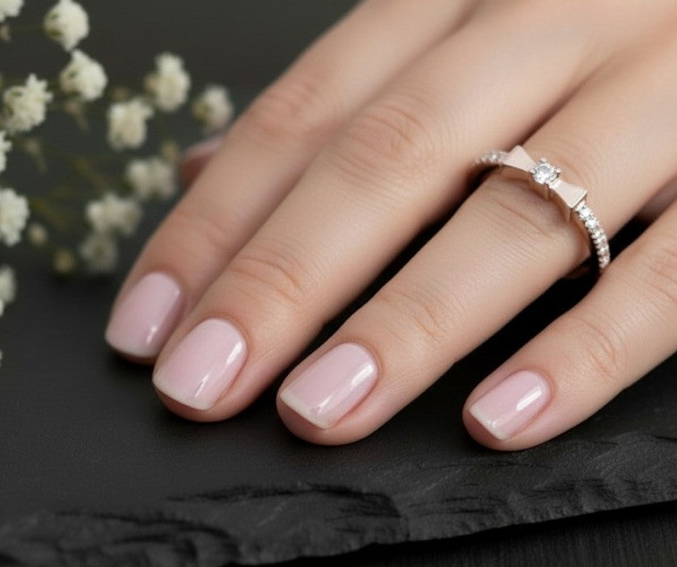 Brilliant Bow Stacker: Natural Moissanite Eternity Band with Central Focus