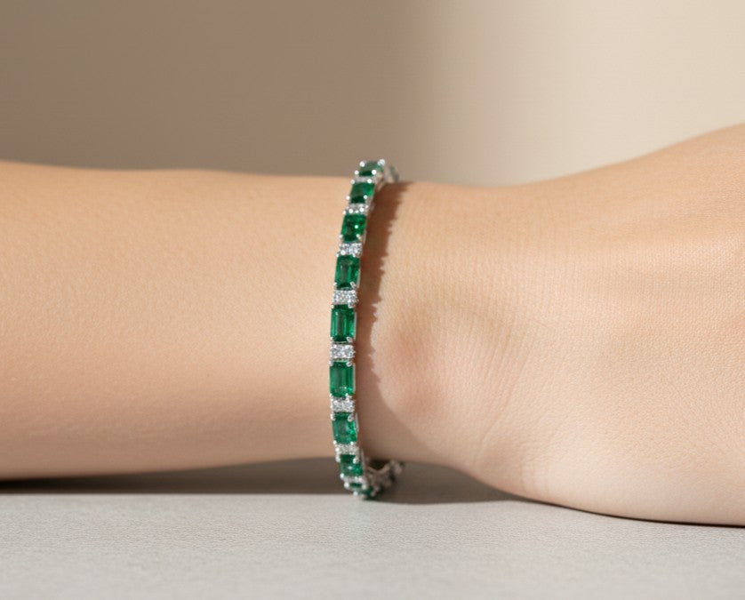 Evergreen Glamour: Lab-Created Emerald & Dazzling Moissanite Tennis Bracelet