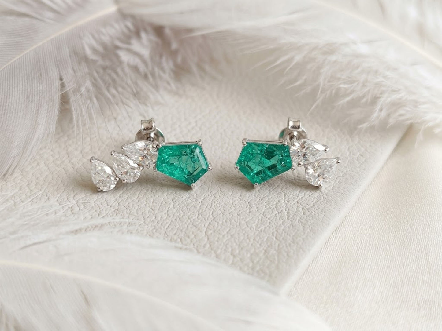Emerald & Moissanite Cluster Earrings – Green Gemstone Jewelry for Women
