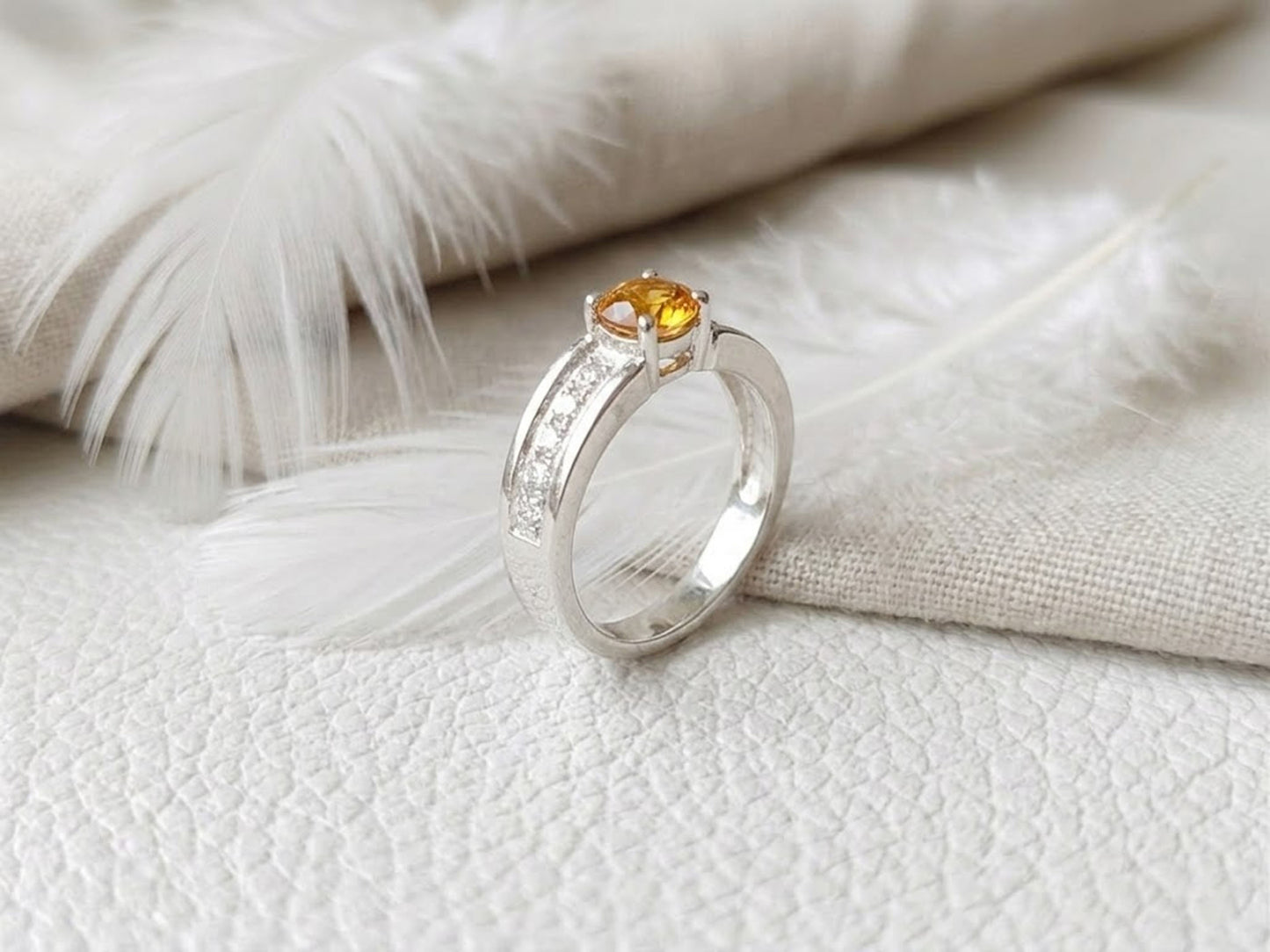 Citrine & Moissanite Accent Ring – Round Cut Vintage Promise Band for Women