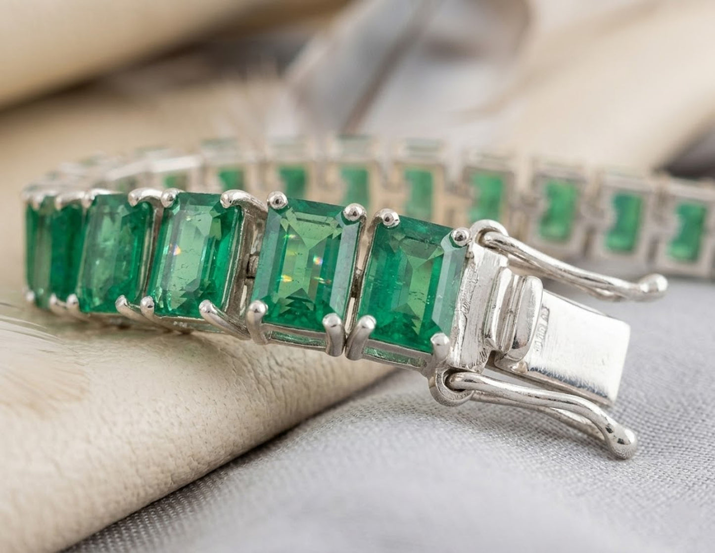 Emerald Tennis Bracelet – Emerald Cut Green Gemstone Bracelet for Women