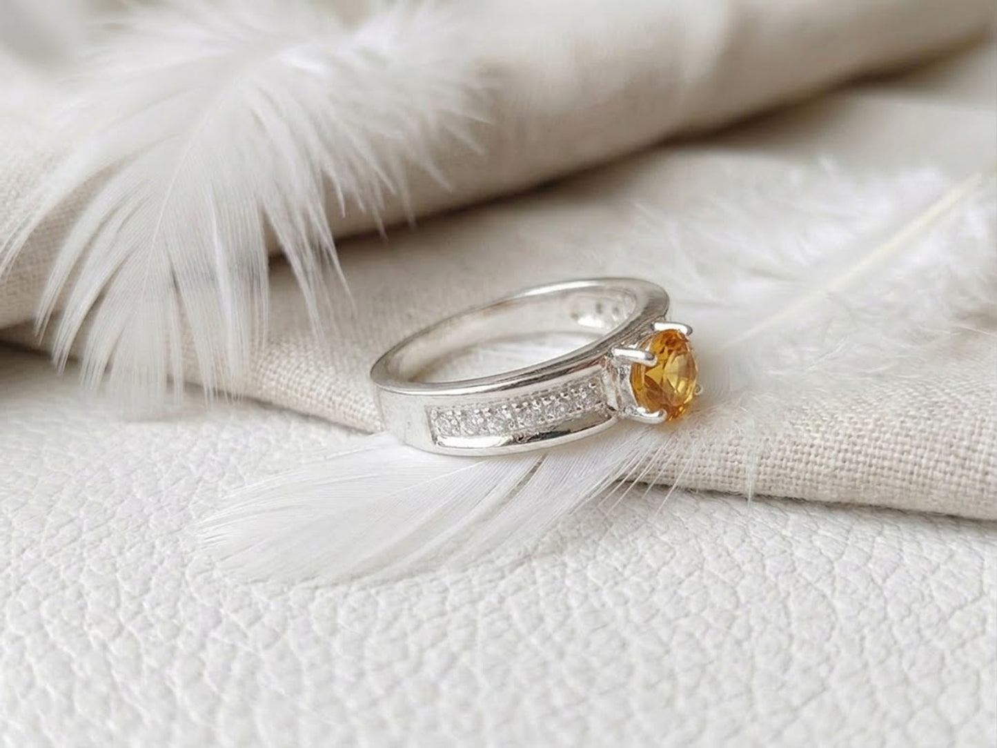 Citrine & Moissanite Accent Ring – Round Cut Vintage Promise Band for Women