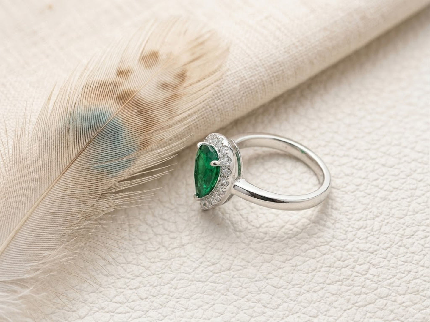 Emerald Halo Engagement Ring – Pear Shaped Vintage Bridal Ring for Women