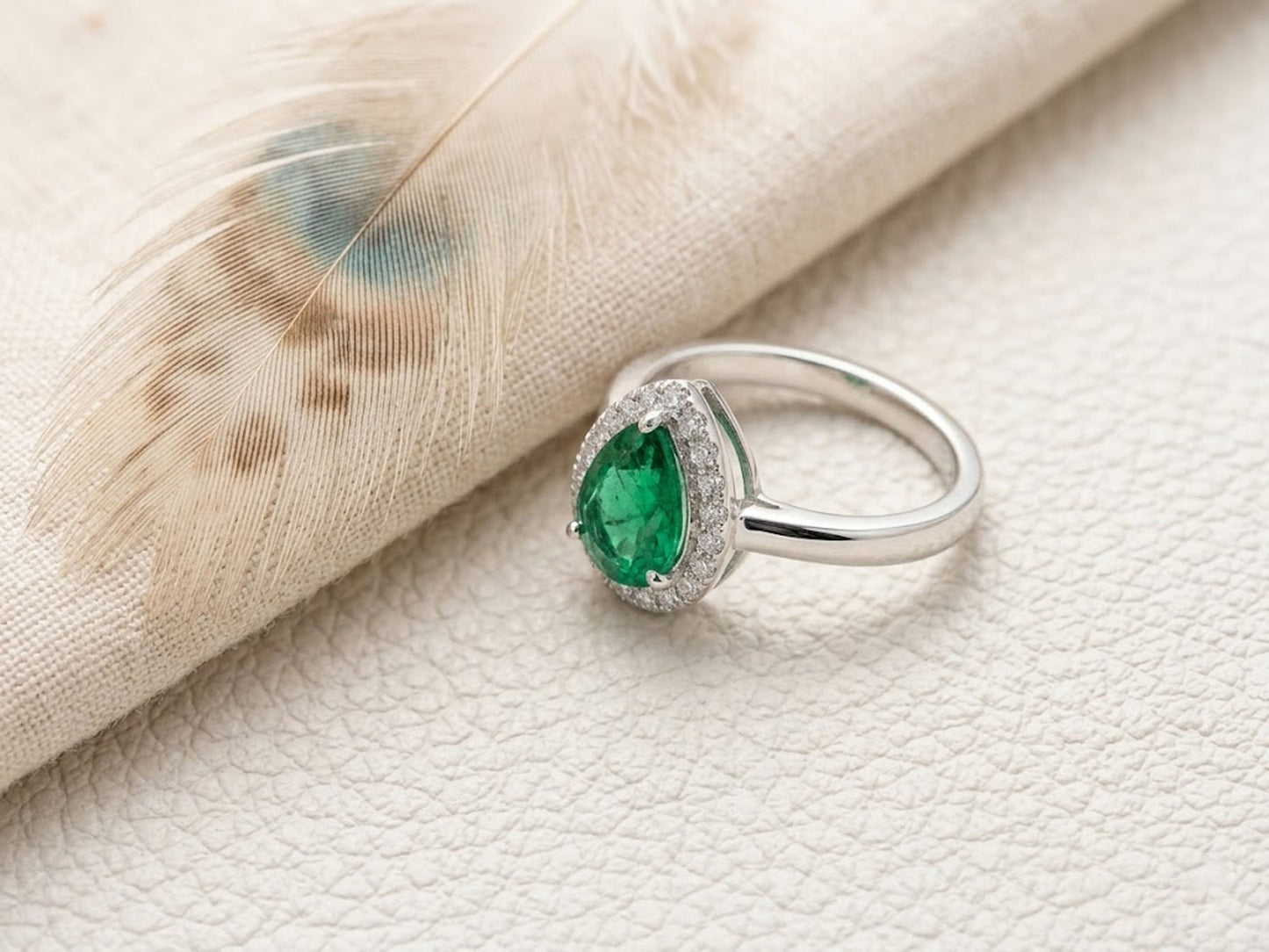Emerald Halo Engagement Ring – Pear Shaped Vintage Bridal Ring for Women