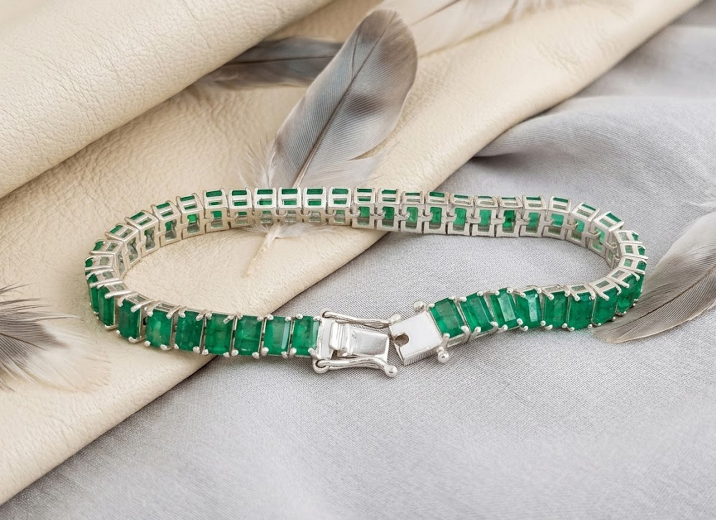 Emerald Tennis Bracelet – Emerald Cut Green Gemstone Bracelet for Women