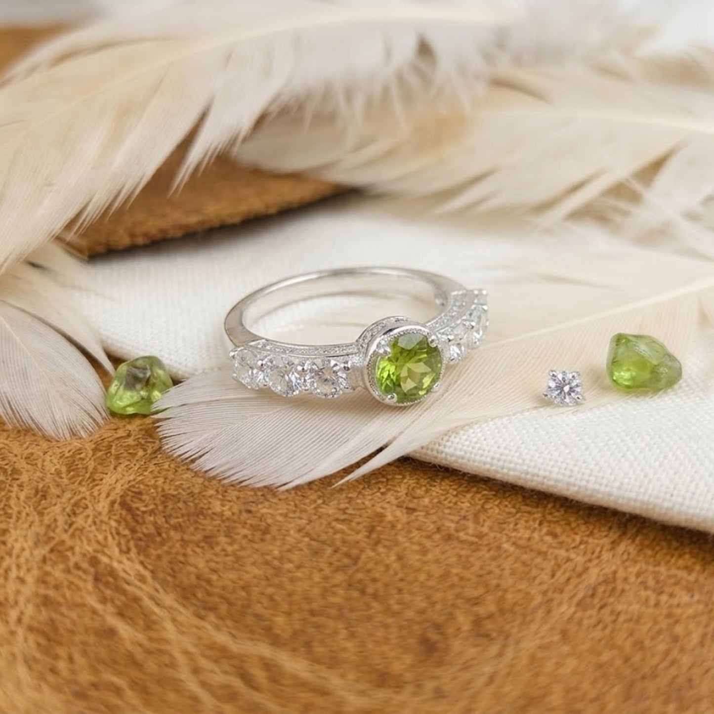 Peridot Halo Engagement Ring – Round Cut Vintage Bridal Ring for Women